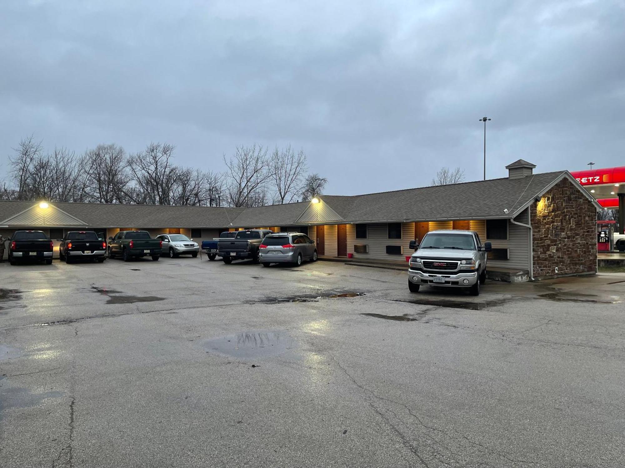 Economy Inn&Suites Ashtabula Exterior foto