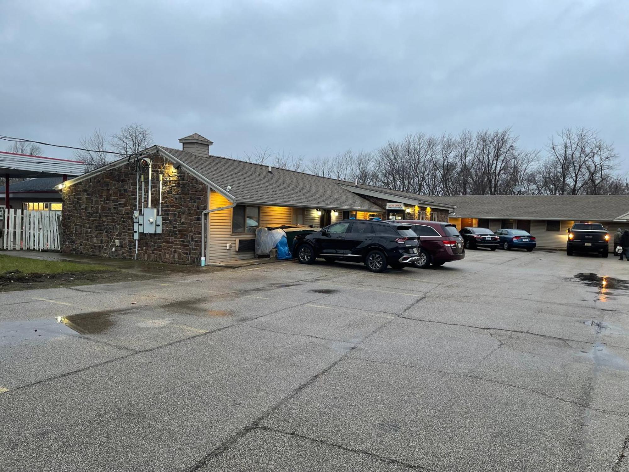 Economy Inn&Suites Ashtabula Exterior foto