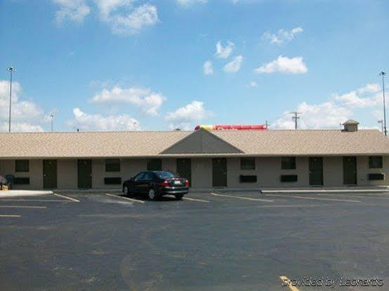 Economy Inn&Suites Ashtabula Exterior foto